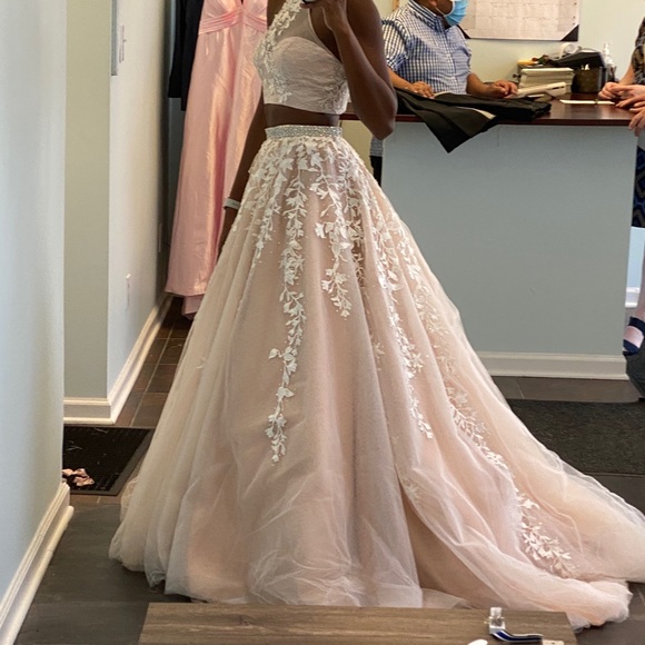 SHERRI HILL Pink Two Piece Prom Dress with Flores decals, pearls and full skirt - Picture 5 of 5